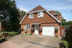 4 bedroom Detached t...